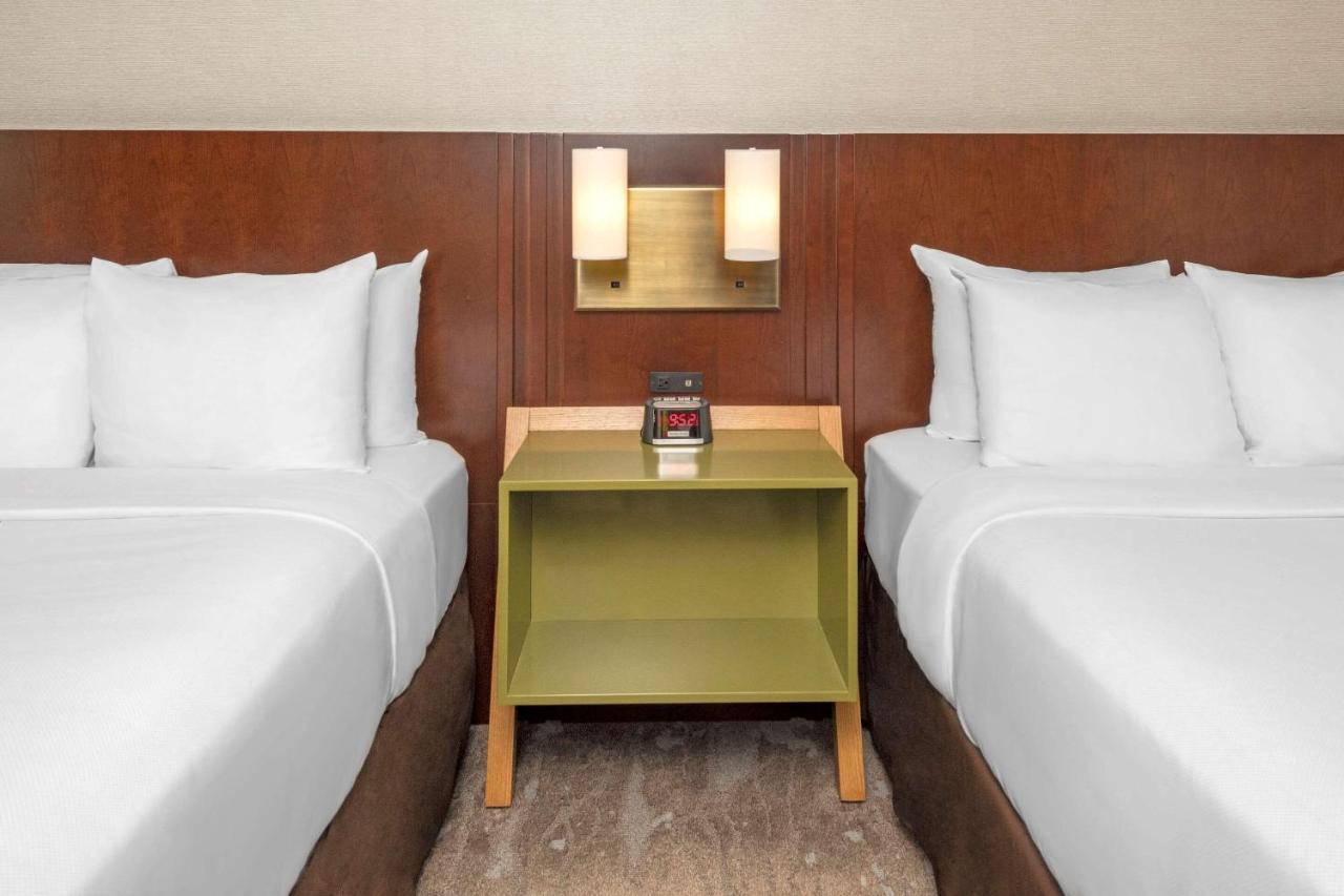 Room 2 double beds 2nd Floor Non-Smoking