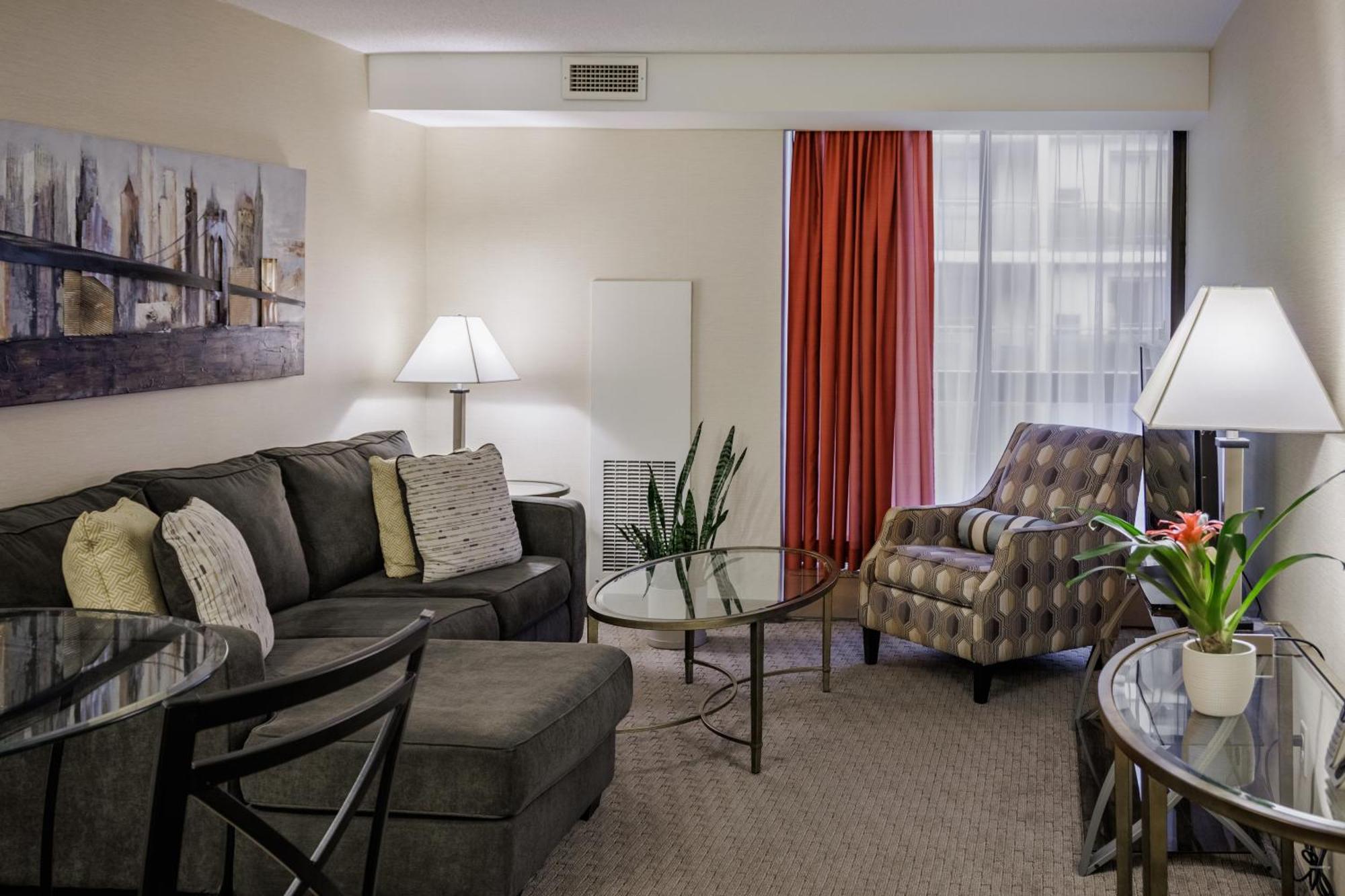 Premiere King One Bedroom Suite
