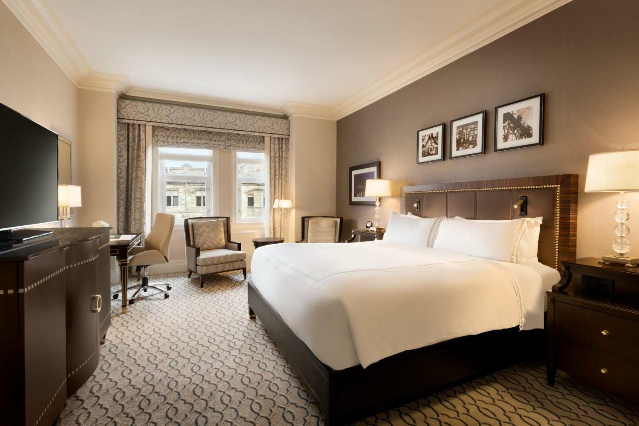 Grand Hébergement Lit King-Size Fairmont Gold