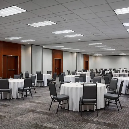 Delta Hotels By Marriott Ottawa City Centre-3