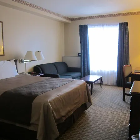 Travelodge By Wyndham Ottawa West-3